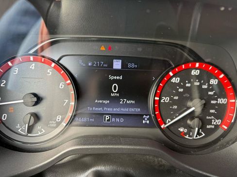 Used 2020 Nissan Titan PRO-4X w/ Pro-4x Convenience Package AWD/4WD image 38