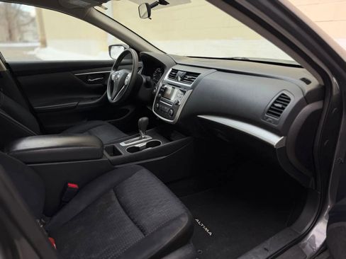 Used 2017 Nissan Altima 2.5 S w/ Power Driver Seat Package FWD image 10
