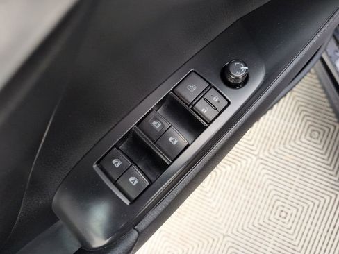 Used 2018 Toyota Camry SE image 36