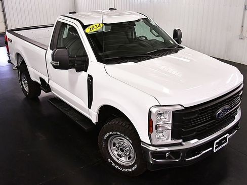 Used 2024 Ford F250 XL w/ 360-Degree Camera Package AWD/4WD image 15
