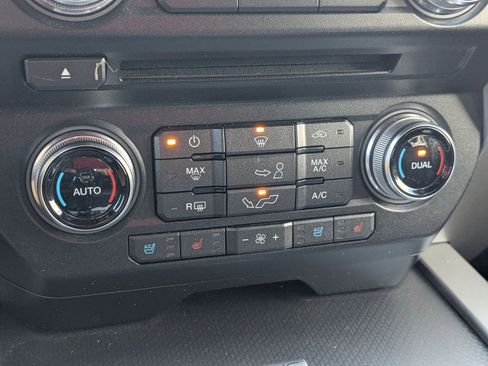 Used 2017 Ford F150 Lariat w/ Equipment Group 502A Luxury image 24