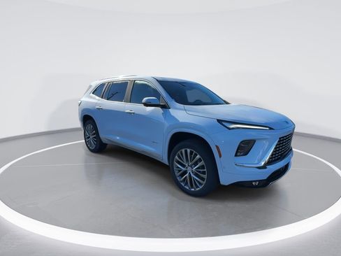 New 2026 Buick Enclave Avenir w/ Super Cruise Package image 2