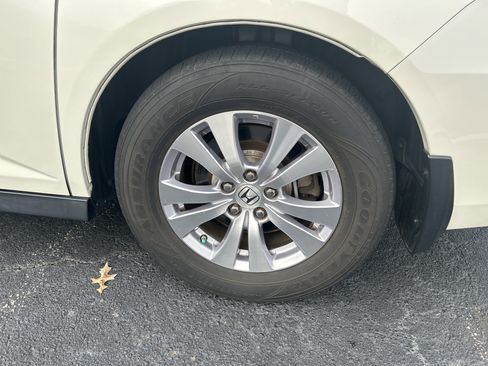 Used 2016 Honda Odyssey EX-L image 35