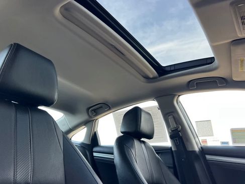 Used 2018 Honda Civic EX-L image 16
