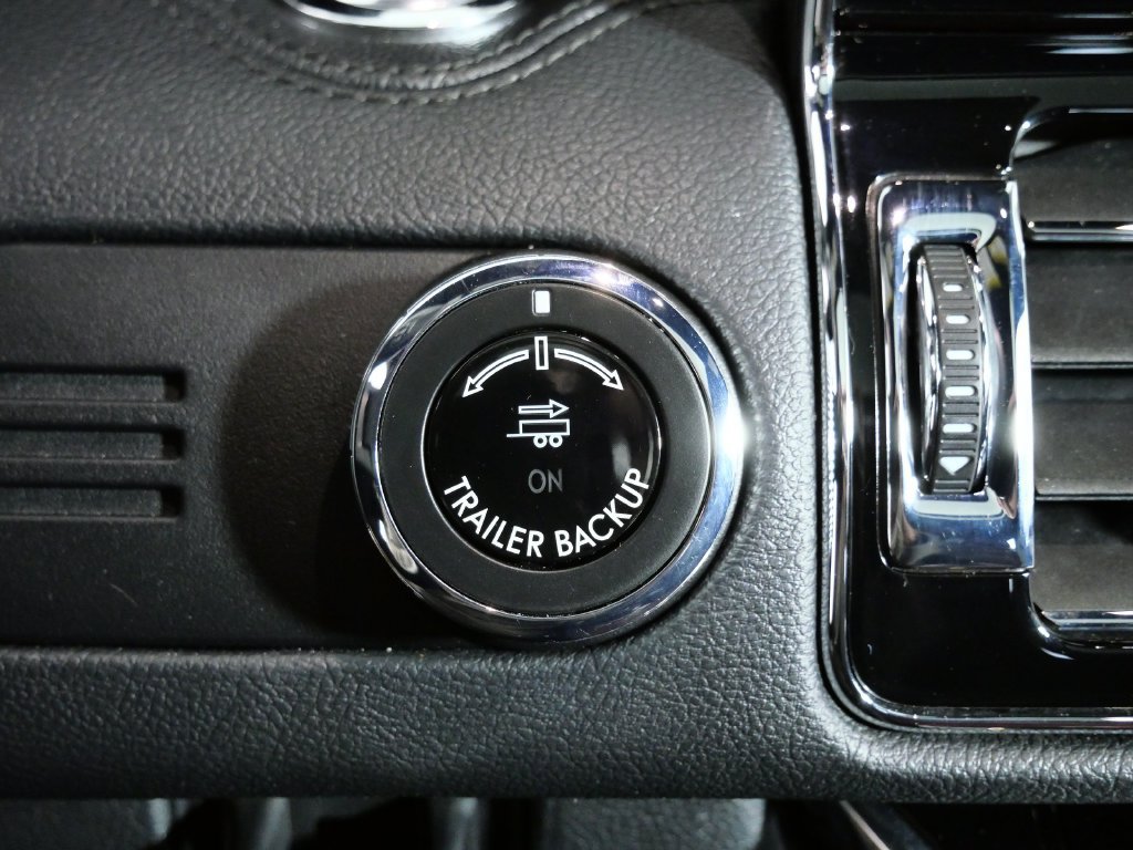 Certified 2023 Lincoln Navigator Reserve AWD/4WD image 23