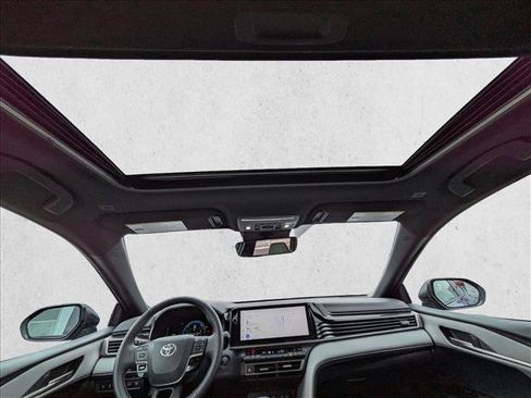 Used 2026 Toyota Camry SE image 19