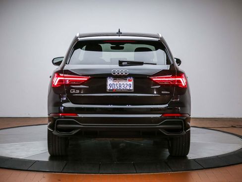 Used 2022 Audi Q3 2.0T Premium w/ Convenience Package AWD/4WD image 3