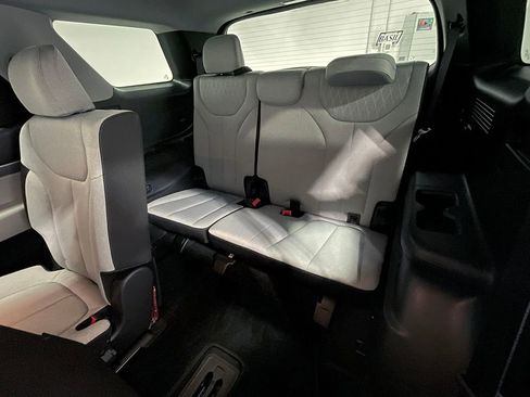 Used 2021 Hyundai Palisade SE image 17