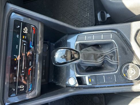 Certified 2022 Volkswagen Tiguan SE AWD/4WD image 12