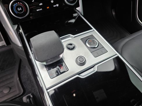 Certified 2023 Land Rover Range Rover SE AWD/4WD image 23