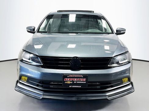 Used 2017 Volkswagen Jetta SEL Premium FWD image 4