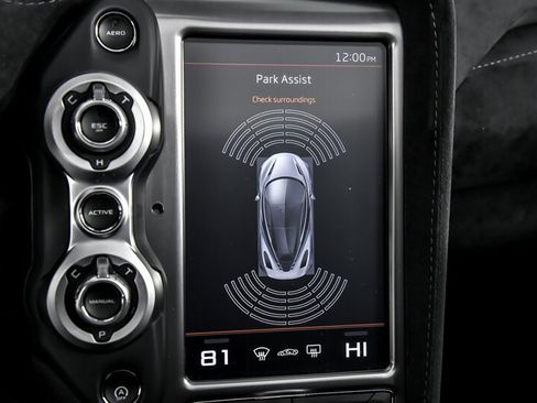 Used 2020 McLaren 720S Spider RWD image 32