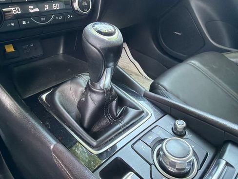 Used 2018 MAZDA MAZDA3 Touring FWD image 31