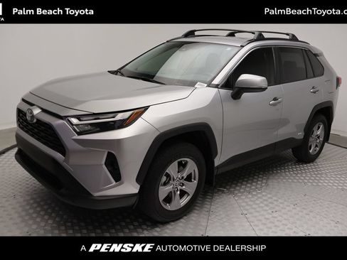 Certified 2025 Toyota RAV4 XLE AWD/4WD image 1