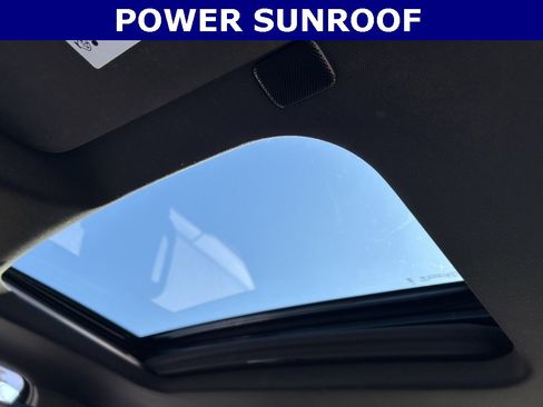 Used 2024 Chevrolet Silverado 1500 High Country image 3