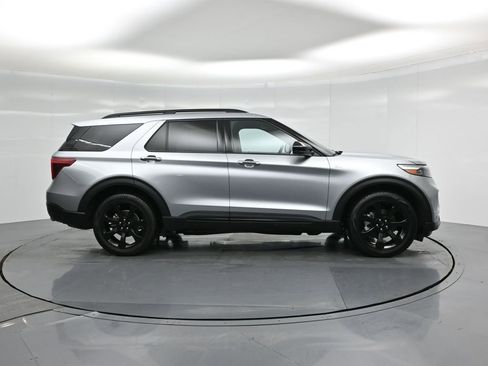 Certified 2023 Ford Explorer ST-Line w/ Class IV Trailer Tow Package image 30
