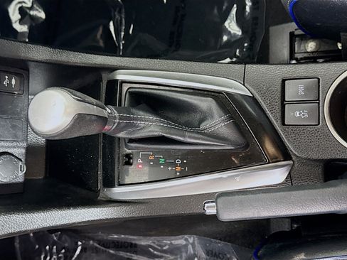 Used 2018 Toyota Corolla SE FWD image 20
