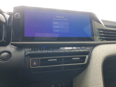 Used 2025 Toyota Camry XLE w/ Premium Plus Package image 24