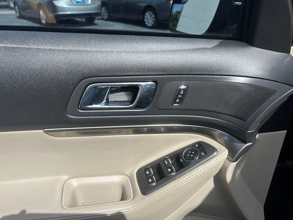 Used 2015 Ford Explorer 4WD image 14