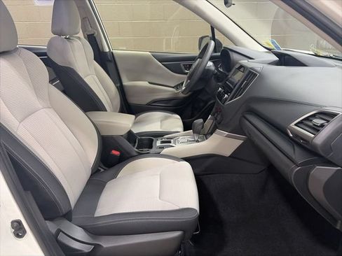 Used 2023 Subaru Forester AWD/4WD image 12
