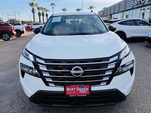 Used 2024 Nissan Rogue S image 2