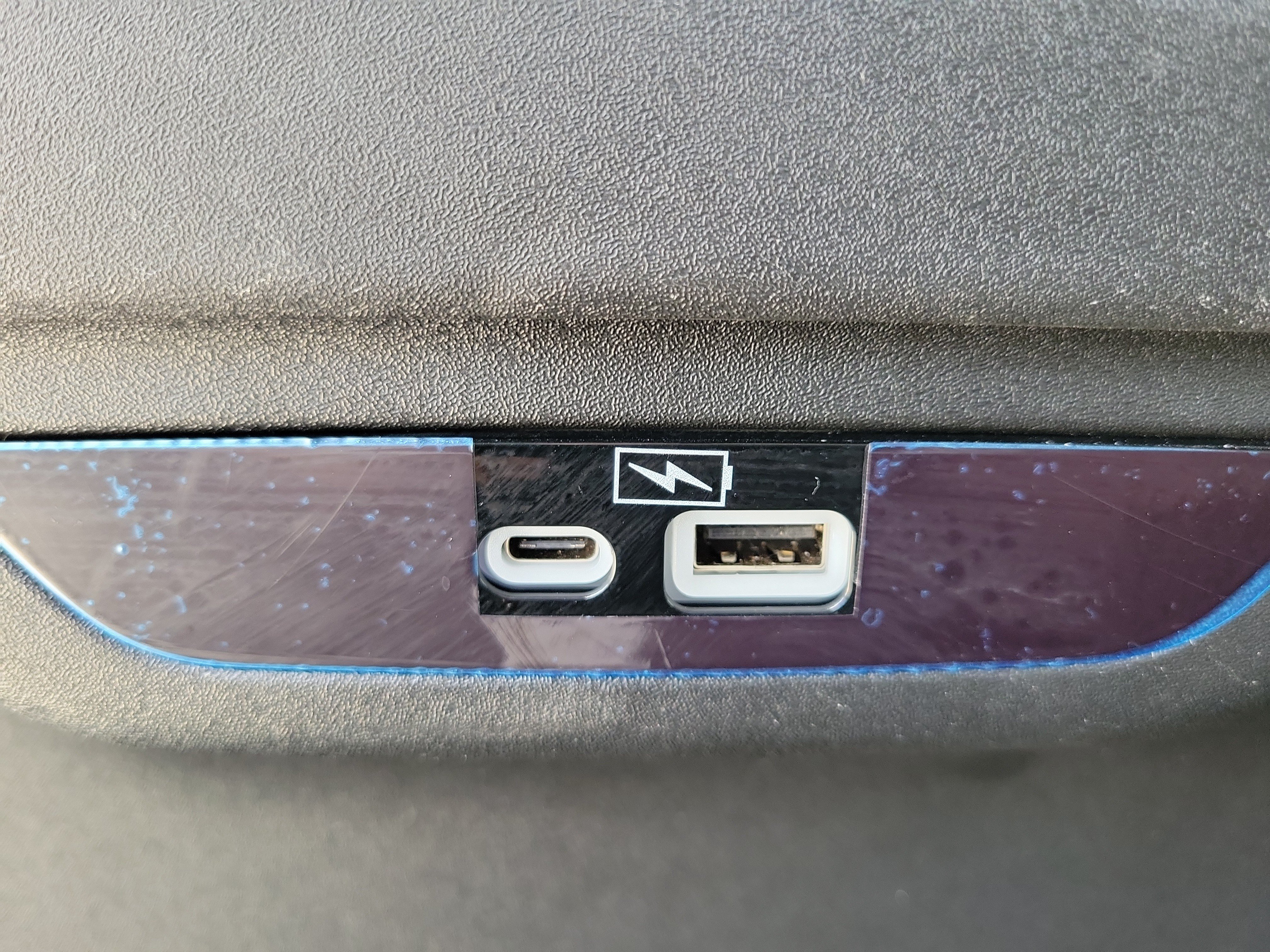 Used 2023 Chrysler Pacifica Limited FWD image 19