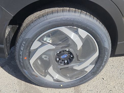 New 2026 Subaru Crosstrek 2.5i Limited AWD/4WD image 3