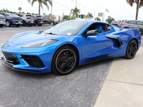 Used 2024 Chevrolet Corvette Stingray Premium Cpe w/ Z51 Performance Package RWD image 4