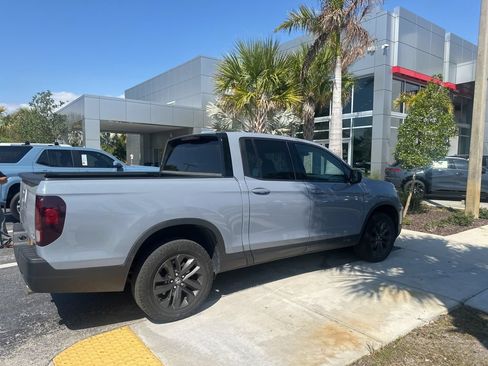Used 2023 Honda Ridgeline Sport image 3