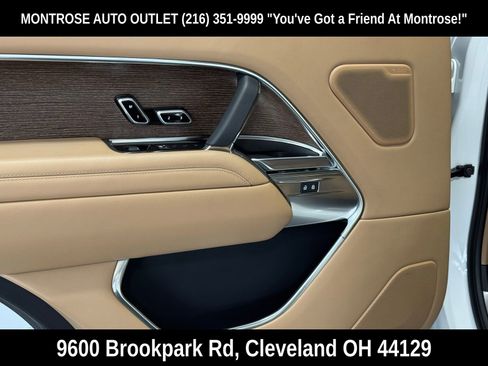 Used 2022 Land Rover Range Rover Long Wheelbase SE image 35