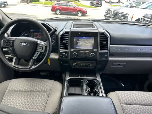 Used 2021 Ford F250 XLT w/ XLT Premium Package AWD/4WD image 6