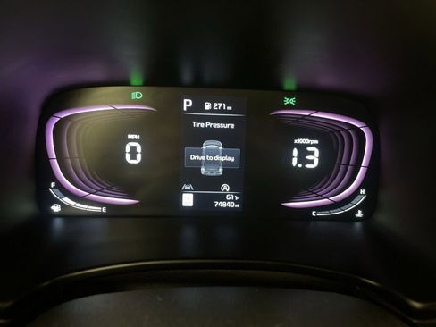 Used 2023 Kia Soul EX image 6