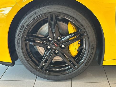 New 2026 Chevrolet Corvette Stingray Premium Cpe w/ Z51 Performance Package image 21