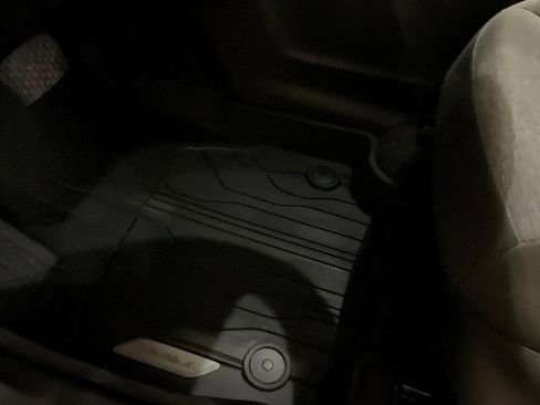 Used 2022 Chevrolet Equinox LT image 18