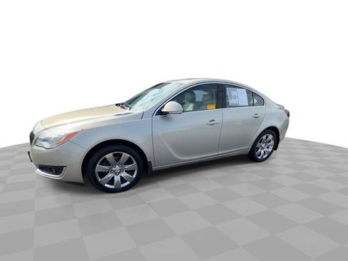 Used 2015 Buick Regal Premium w/ Experience Buick Package image 4