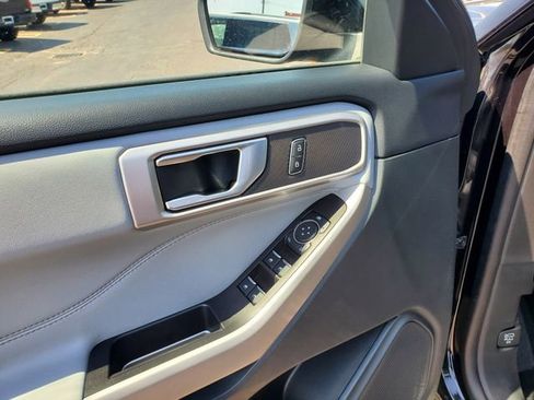 Used 2024 Ford Explorer XLT w/ Equipment Group 202A AWD/4WD image 11