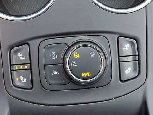 Used 2023 GMC Terrain SLE w/ Driver Convenience Package image 24