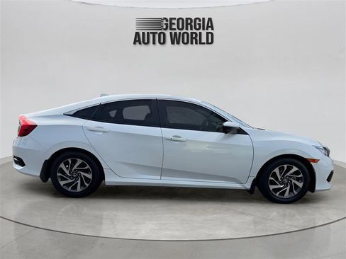 Used 2018 Honda Civic EX image 13