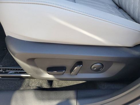 New 2026 Mitsubishi Outlander SEL image 14