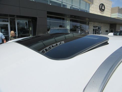 Used 2023 Lexus RX 350 Premium w/ Cold Area Package AWD/4WD image 16