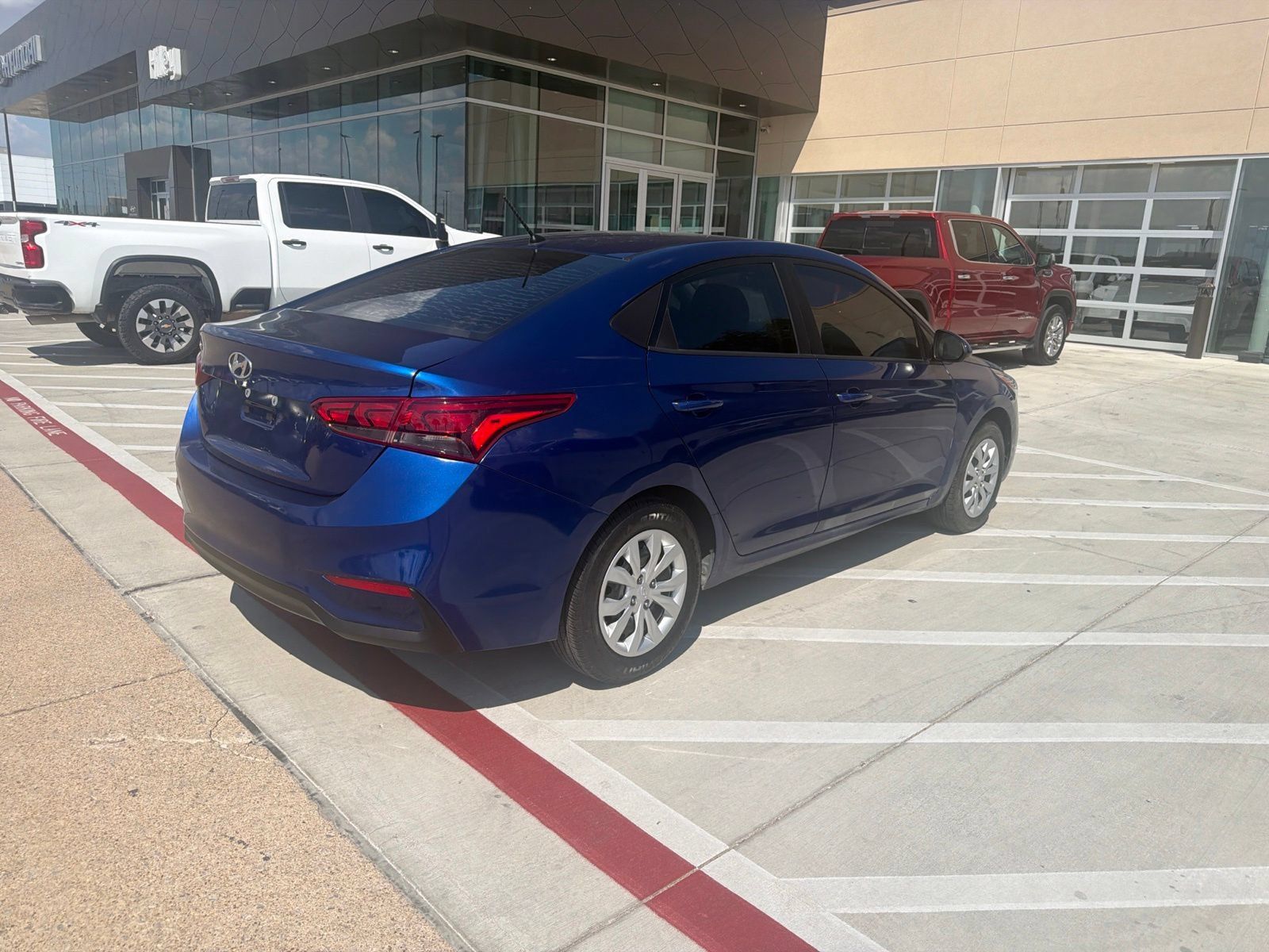 Used 2022 Hyundai Accent SE FWD image 4