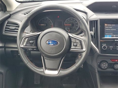 Used 2018 Subaru Crosstrek 2.0i Premium image 12