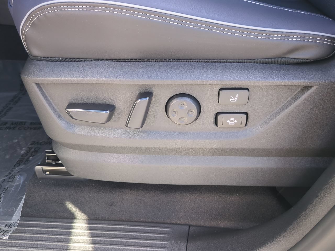 New 2026 INFINITI QX80 4WD w/ Sport Exterior Package image 22
