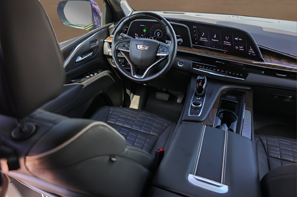 Certified 2024 Cadillac Escalade Premium Luxury Platinum w/ Heavy-Duty Trailer Package AWD/4WD image 28