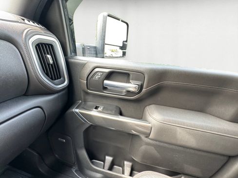 Used 2020 GMC Sierra 2500 AT4 w/ AT4 Premium Package AWD/4WD image 12