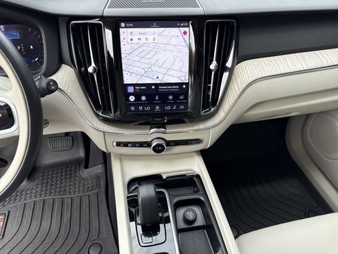 Used 2023 Volvo XC60 B5 Plus w/ Climate Package AWD/4WD image 30