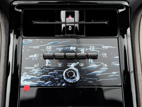 Certified 2025 Porsche Panamera 4 E-Hybrid AWD/4WD image 20