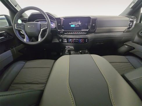 Certified 2025 Chevrolet Silverado 1500 ZR2 w/ Technology Package image 10