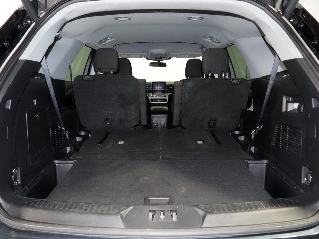 Used 2022 Ford Explorer XLT RWD image 39