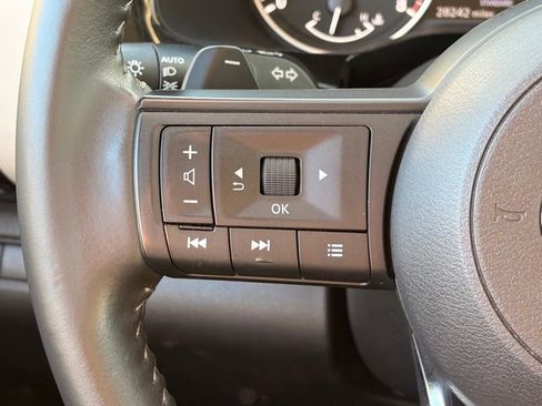 Used 2024 Nissan Pathfinder SV FWD image 19